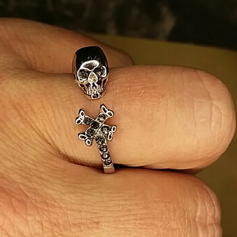 Fashion Skull Ring size 8